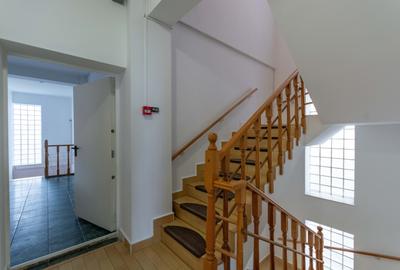 Casă individuală cu 16 camere cu Canalizare în Aviației - 25