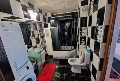 Apartament cu 3 camere decomandat în Central - 1