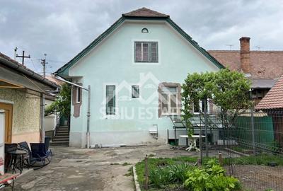 De vanzare: Proprietate cu 2 unitati locative ,Zona Lupeni, Sibiu