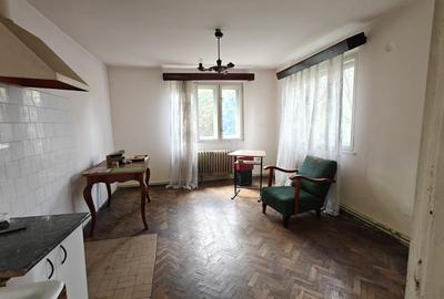 Casă individuală cu 3 camere cu Canalizare în Gruia - 1