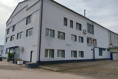 Teren de 5000 mp, în Titan - 15