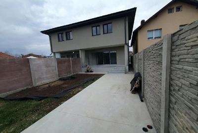 Casă cu Teren 217 Mp în Central - 4