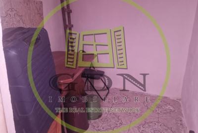 Casă individuală cu 3 camere cu Canalizare în Central - 9