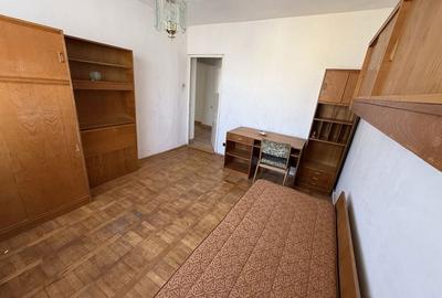Apartament cu 4 camere decomandat în 22 Decembrie - 7