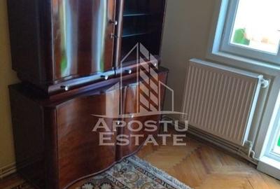Apartament cu 4 camere , centrala proprie, zona Soarelui - 2