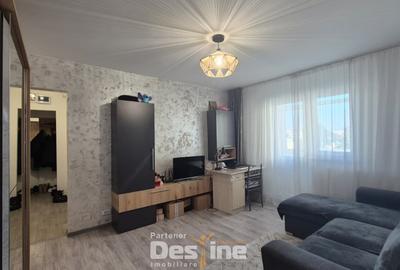 Apartament cu 2 camere semidecomandat, mobilat în Tractorul