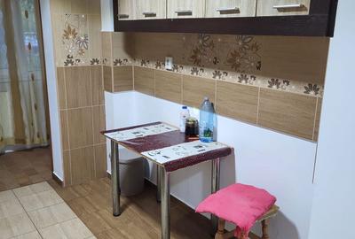 Apartament cu 2 camere decomandat în Micro 20 - 8