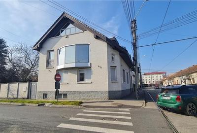 Casă cu 7 camere cu Teren 559 Mp în Elisabetin - 7