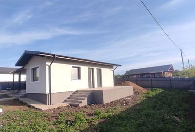 Casă cu 3 camere în Ciurbești - 13