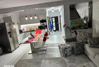 Casă cu 4 camere cu Teren 318 Mp în Central - 2