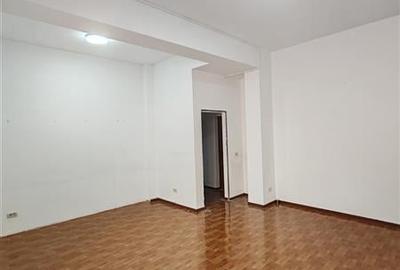 De vanzare spatiu comercial zona Centru - 5