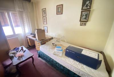 Apartament cu 3 camere decomandat în Rahova - 2