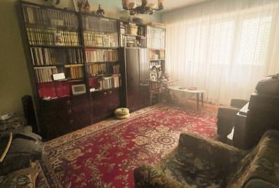 Apartament trei camere - Zona Școala nr. 10 - etaj 2 - 3