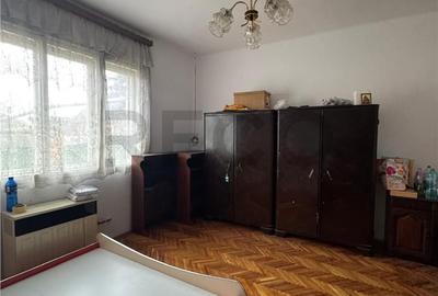 Casă cu 3 camere cu Teren 1900 Mp în Borș - 8
