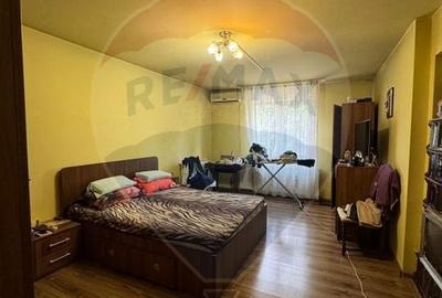 Casa / Vila cu 8 camere de vanzare - 4