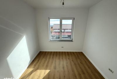 Casă cu 4 camere cu Teren 280 Mp în Valea Lupului - 1