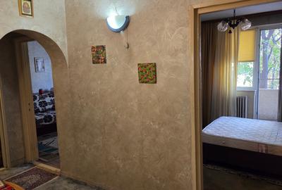 Pod Butelii,3 camere,70 mp,etaj 2/4,balcon mare. Pod Butelii,3 camere,70 mp,etaj 2/4,balcon mare. - 9