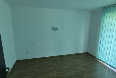 Casă cu 2 camere cu Teren 575 Mp în Groși - 3
