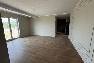 Apartament cu 3 camere decomandat în Plopi - 3