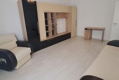 Proprietar / persoana fizica , vand apartament cu doua camere de 51 m2 utili , d - 10
