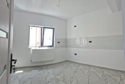 Casă individuală cu 4 camere cu Canalizare în Lumina - 1