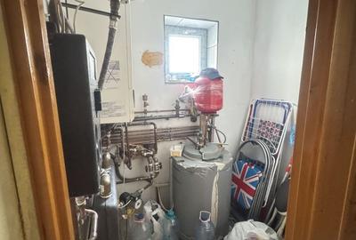 Casă individuală cu 6 camere cu Canalizare în Km 5 - 13