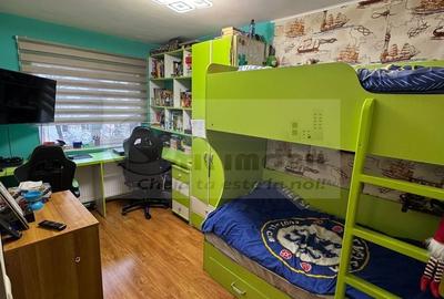 Apartament cu 3 camere, mobilat în Podu Roș - 6