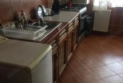 Inchiriez 2 camere in apartament cu 3 camere - 4