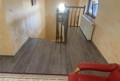 Casa de situata la Vanatori , parter si mansarda , 168 mp , - 32