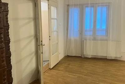 Casă individuală cu 4 camere cu Canalizare în Centrul Istoric - 3