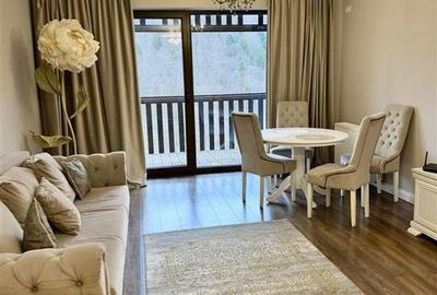 Apartament cu 3 camere decomandat, mobilat în Răcădău