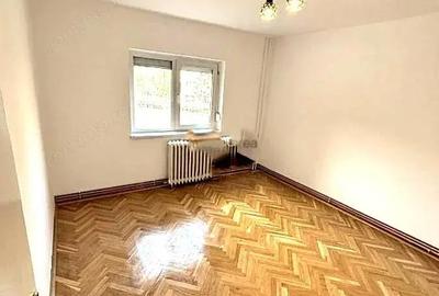 Apartament cu 4 camere decomandat în Complex Studențesc - 2