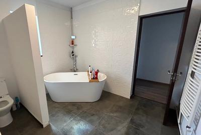Vând  casă spațioasă tip duplex în Cartierul Arhitecților - 13