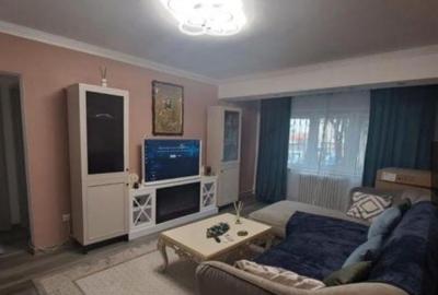 Apartament cu 2 camere semidecomandat în Casa de Cultură