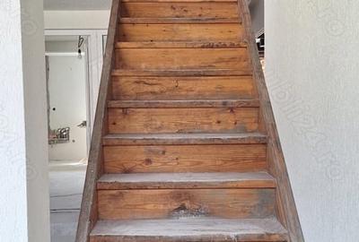 Casă cu 8 camere cu Teren 540 Mp în Poiana Țapului - 3