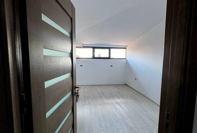 Apartament cu 3 camere în Central - 2