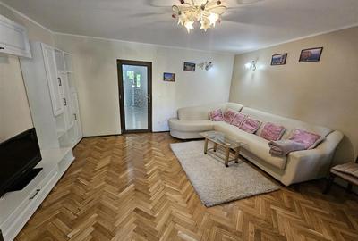 Apartament cu 3 camere decomandat, mobilat în Copou