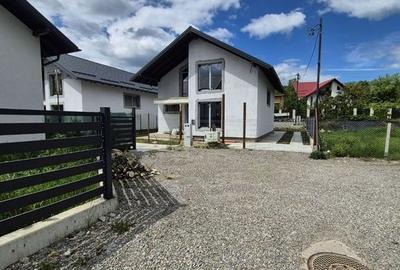 2 Vile/Case noi, de vânzare la munte in loc. Breaza - Prahova - 35