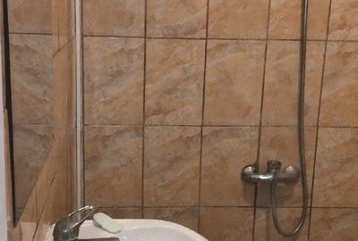 Garsonieră decomandată în Central - 2