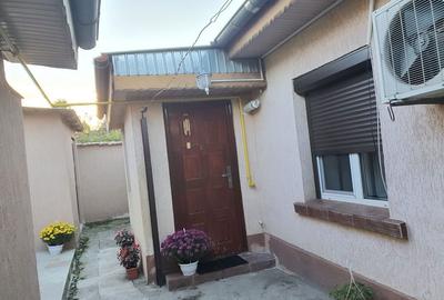 Casă cu 4 camere în Central - 2
