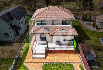 Casă individuală cu 5 camere cu Canalizare în Noua - 2