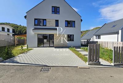 Case tip duplex intr-un ansamblu privat, garaj, Zona Tautiului! Case tip duplex intr-un ansamblu privat, garaj, Zona Tautiului! - 1