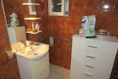 Casa singur in curte, central,  zona Stefan Cel Mare - 15