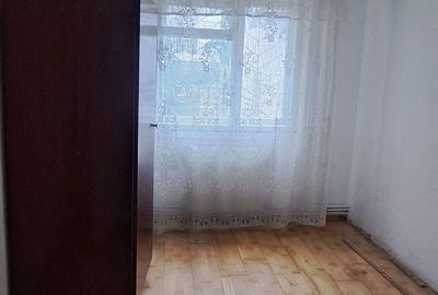 Apartament cu 3 camere semidecomandat în Central - 6