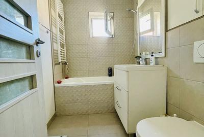 Apartament cu 3 camere decomandat în Alfa - 7