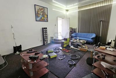 Casă individuală cu 6 camere cu Canalizare în Capitale - 9