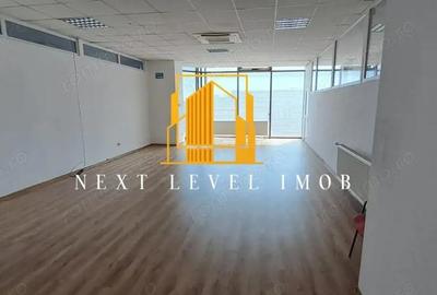 Spațiu comercial, de 120 mp, în Central - 4