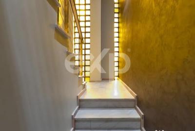 Casă cu 5 camere cu Teren 254 Mp în 9 Mai - 12