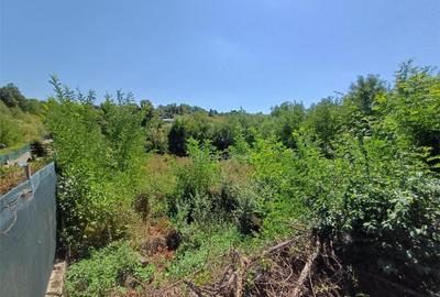 Teren de 5615 mp, în Central - 14