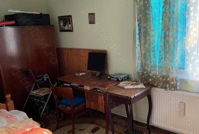 Apartament cu 3 camere decomandat în Central - 2